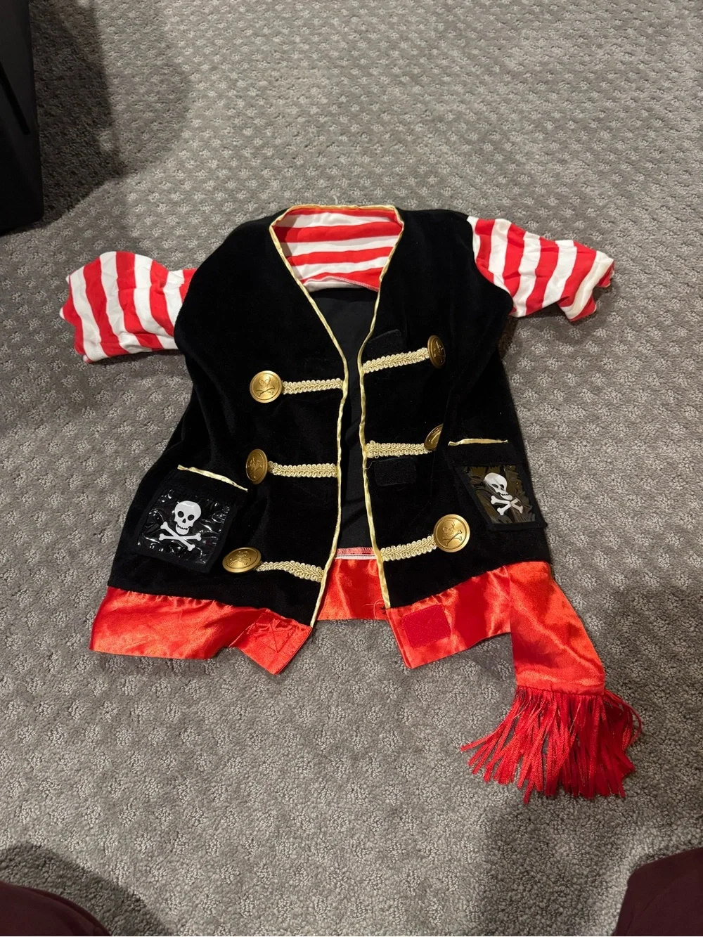 Melissa & Doug Pirate Jacket in Black, Red & White and accessories